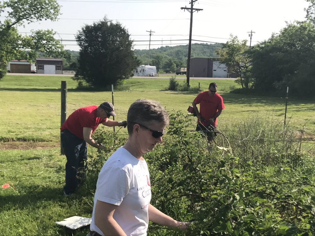 maehanna's tweet photo. UC Serves! Volunteering today @ucclermont Community Garden! #ucserves #dayofservice https://t.co/UlDHYzKbz4