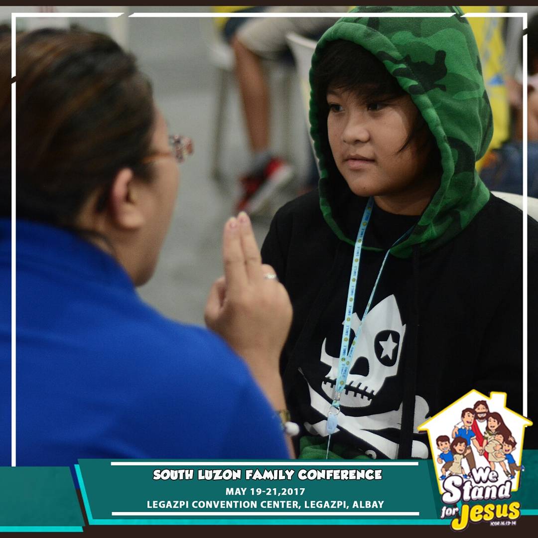 cfc_kfc's tweet photo. Having a family one-on-one can be effective in standing firm in the faith through communication.

#kfcfamcon2017
#WeStandForJesus
#Session1 https://t.co/CMHXaofXxA