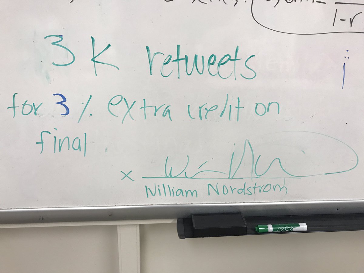 Sofi_Lopez10's tweet photo. Help 3rd period outt https://t.co/MvP3n0QZEL