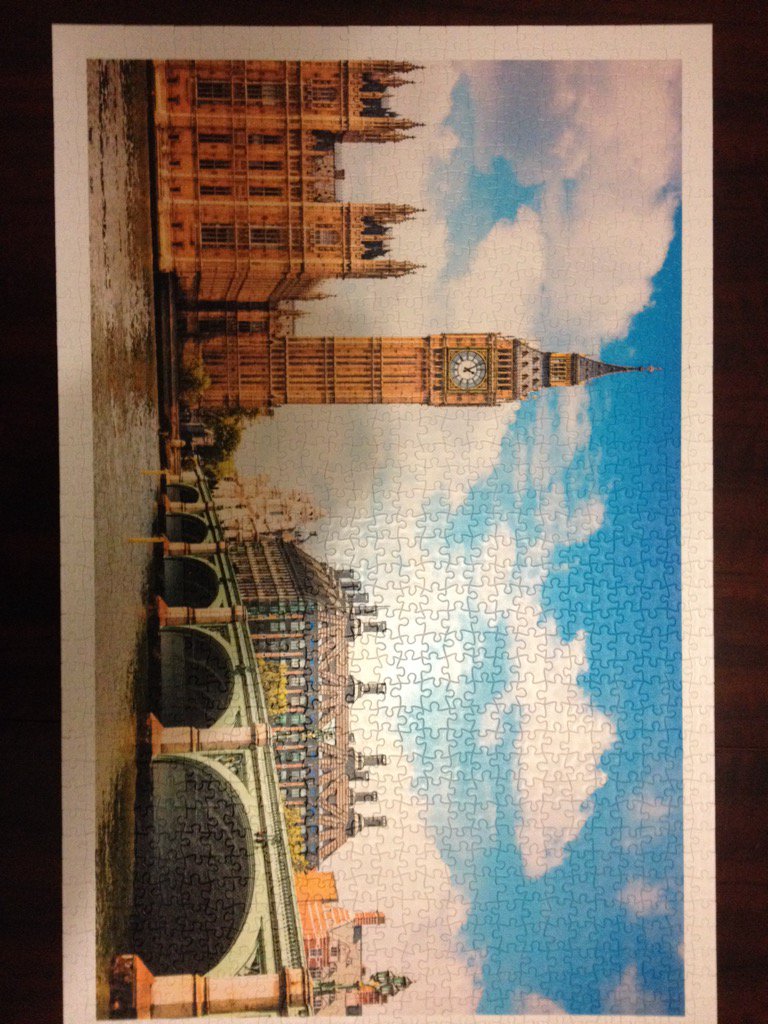oconnorfy1's tweet photo. 1000 pieces. Plastic! Very tight fitting! Edges all the same making it easy. https://t.co/EoySdtOZG0