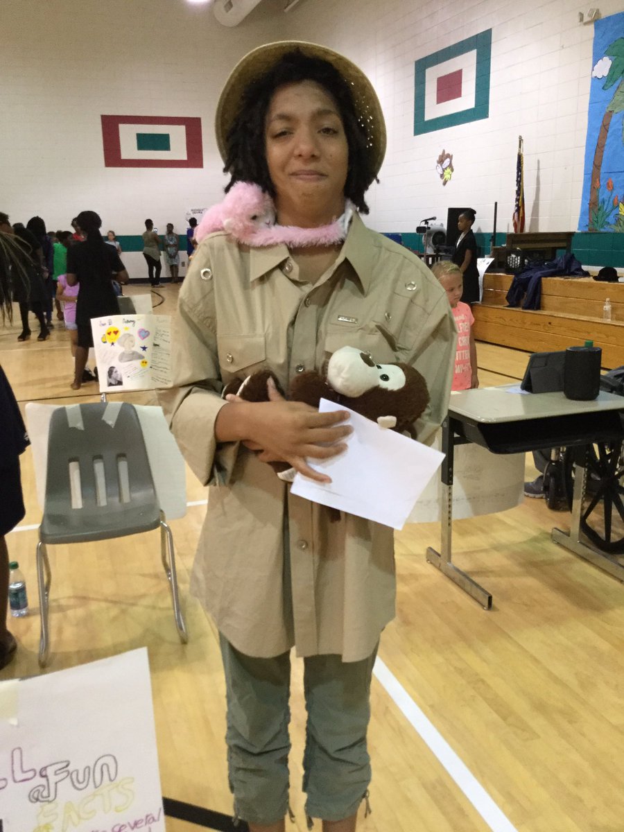 SkennedyTCE's tweet photo. 5th grade TCE Wax Museum. https://t.co/gbnHfbWrzM