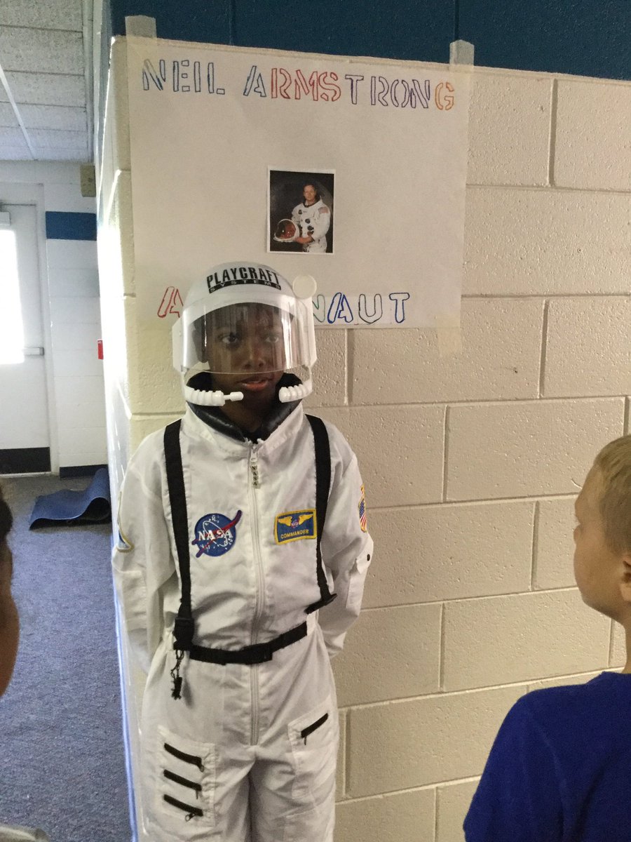 SkennedyTCE's tweet photo. 5th grade TCE Wax Museum. https://t.co/gbnHfbWrzM