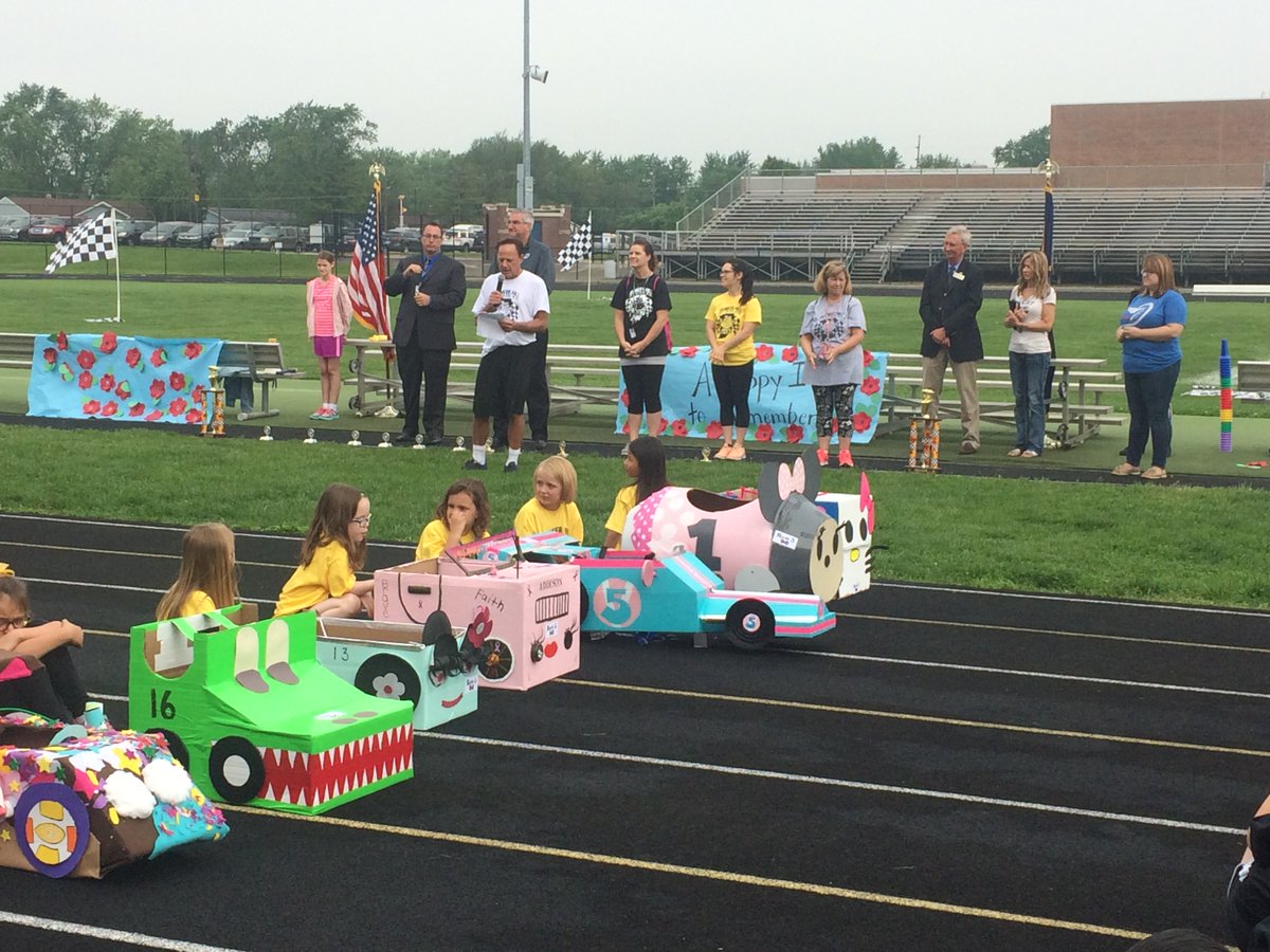 FTCSC's tweet photo. Bunker Hill Mini 500! #FTCSC https://t.co/15hV0U7znB