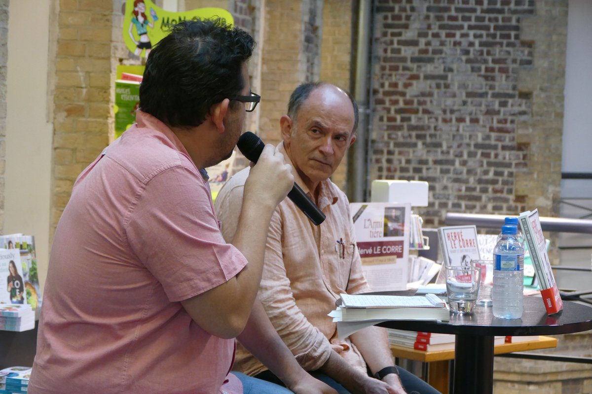 larmitiere's tweet photo. Hervé Le Corre était avec nous pour échanger autour de son dernier polar "Prendre les loups pour des chiens"@EditionsRivages #Polar #LeCorre https://t.co/UyPsWgeaNB