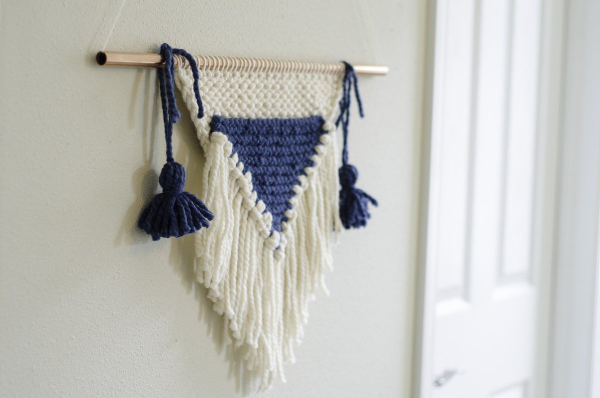 CTejidas's tweet photo. #Knit yourself this awesome wall hanging! https://t.co/6DERJxBnNl #HomeDecor #WallHanging #KnitProject https://t.co/wigBlcXNDh vía LionBr…