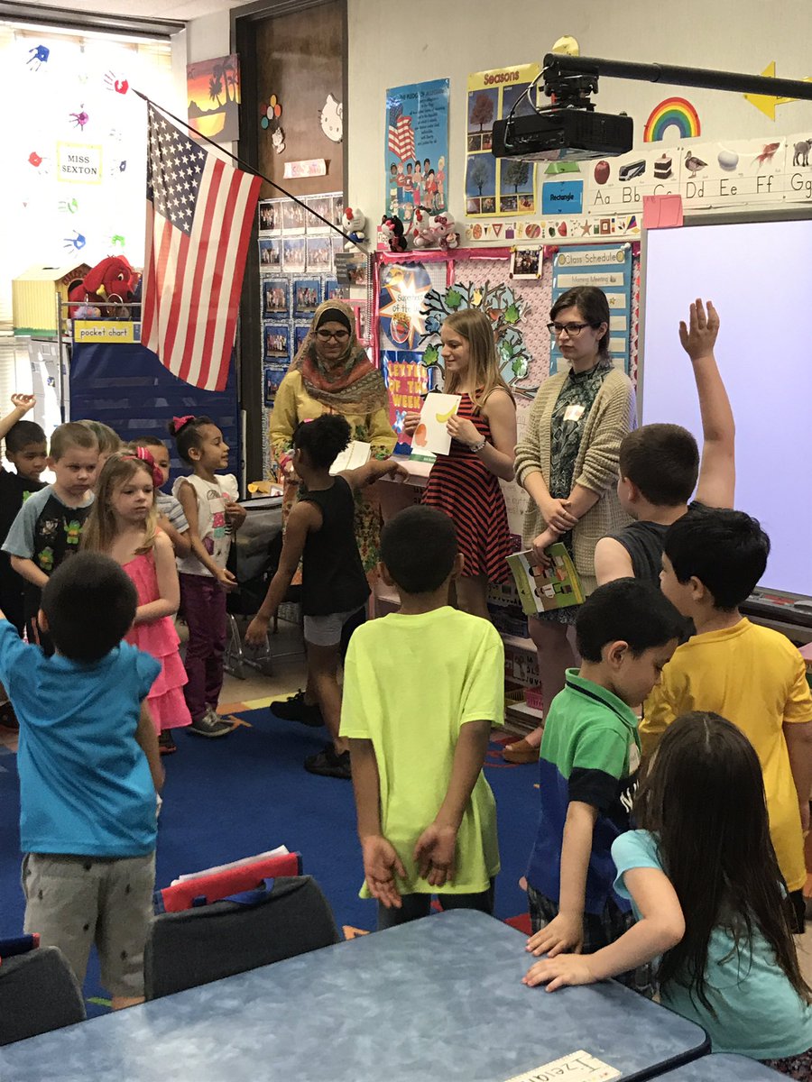 DavidJHuber's tweet photo. Best part of being next to our feeder high school... their kids come down and teach our kids! #sssct @BCHSprincipal @karenvibert1 @BRSTL1 https://t.co/UPV4uWPcAq