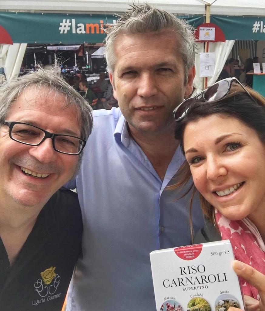 Ricetteracconti's tweet photo. C'è bella gente a #slowfish #msngusto vero @riservaSmassimo ? @turismoliguria LaMiaLiguria #InLombardia #VisitPiemonte
#Liguria #Genova #Sl… https://t.co/N66DVNuUbQ