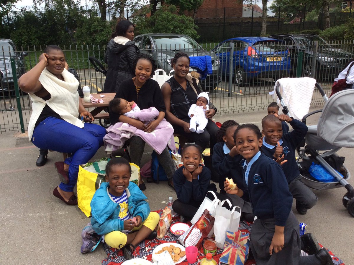 AHPA_Year1's tweet photo. Thank you to all of the families who came to our year1  Big Family Picnic. It was a wonderful day. 🍎🌯🍉🍰 https://t.co/SCWnJZfhiT