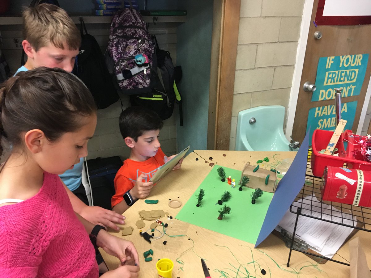 mkaysigler's tweet photo. Using creation tools to demonstrate mastery and work collaboratively. #myCreate @AdobeSpark @TNap12 @CranstonSchools @HighlanderInst https://t.co/yLDgnLL2Kb