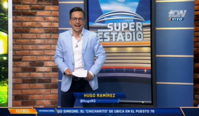 Super_Estadio's tweet photo. Ya regresó #ElCheff @HugoRD y nos comparte el fútbol internacional.
EN VIVO en el Super Estadio. https://t.co/PwypQ5fLef
