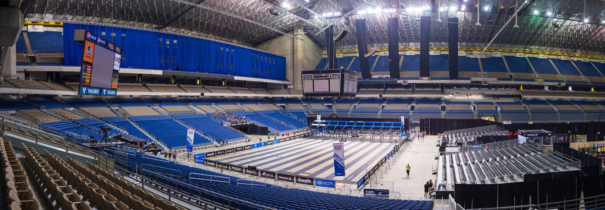 CrossFitGames's tweet photo. Heat times for the @CFGSouth are available under the schedule tab here: https://t.co/RwbVg1SXMm https://t.co/v4srSiTG4g