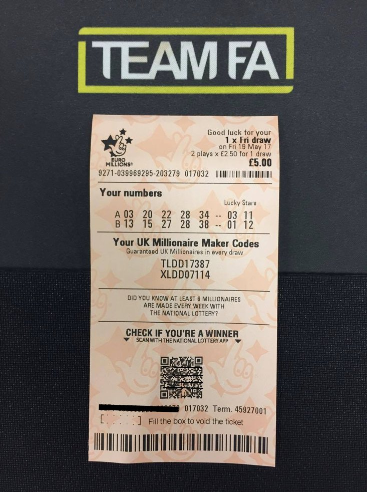 FootyAccums's tweet photo. 🇪🇺💰 £91M EUROMILLIONS GIVEAWAY 💰🇪🇺

We'll split tonight's £91m EuroMillions jackpot with FIVE people if Line B wins!

RT &amp; FOLLOW TO ENTER!! https://t.co/iZBwfHBd4R