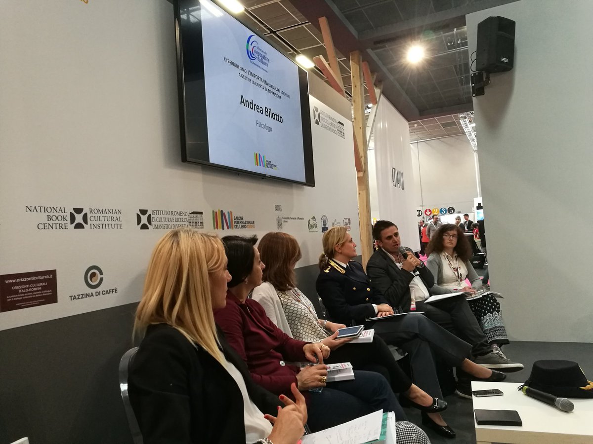 ConfcoopCultura's tweet image. #Cyberbullismo Andrea Bilotto,psicologo.Ruolo importante #famiglia che deve essere aiutata,lavorare su emozioni e psicologia positiva