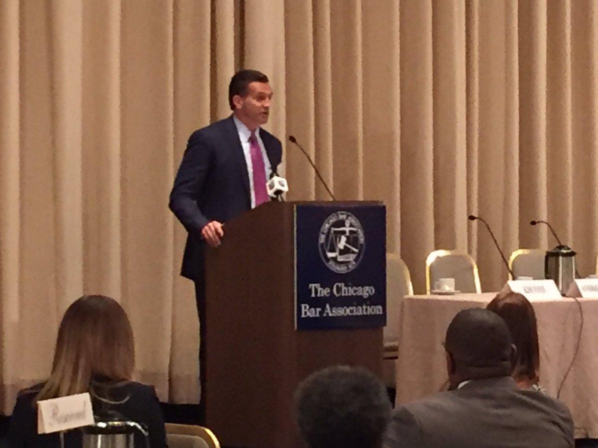 ChicagoBarAssoc's tweet photo. CBA President @DanKotin kicks off Curbing the Violence in Chicago Summit w/ legal, business, religious and community leaders. #CBA4Solutions https://t.co/48g42Uk7pr