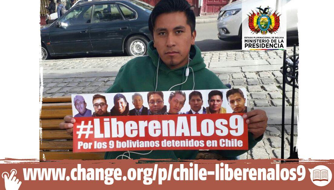 MinPresidencia's tweet photo. #LiberenALos9
#ElLibroDelMar
Bolivia reclama justicia para nuestros 9 hermanos detenidos ilegalmente en Chile https://t.co/z9I9bts9w1