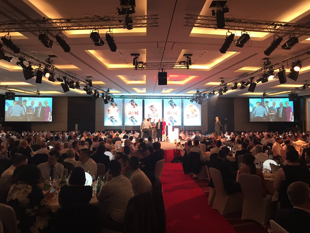 UK Roofing Awards tweet media