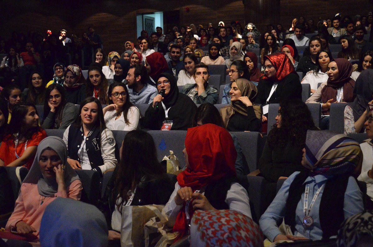 sohobTR's tweet photo. 5.Ulusal Sosyal Hizmet Öğrenci Kurultayı 2.Gün 
#sosyalhizmetöğrencibirliği
#sosyalkahramanlar https://t.co/mxpINOQA3f