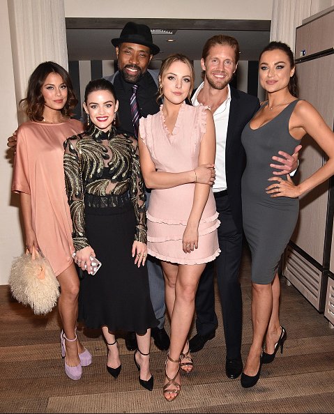 [PHOTOS] The CW Network's 2017 Upfronts - Party - elizabeth-gillies.net/gallery/thumbn…