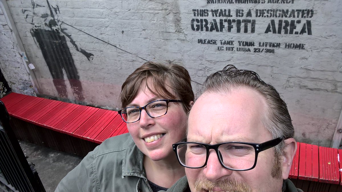 RotchellArt's tweet photo. @evansandpeel @rotchp @RotchellArt case no 1929, found banksy in Shoreditch (bar not open) #fellowdetectives https://t.co/30duwyKqs0