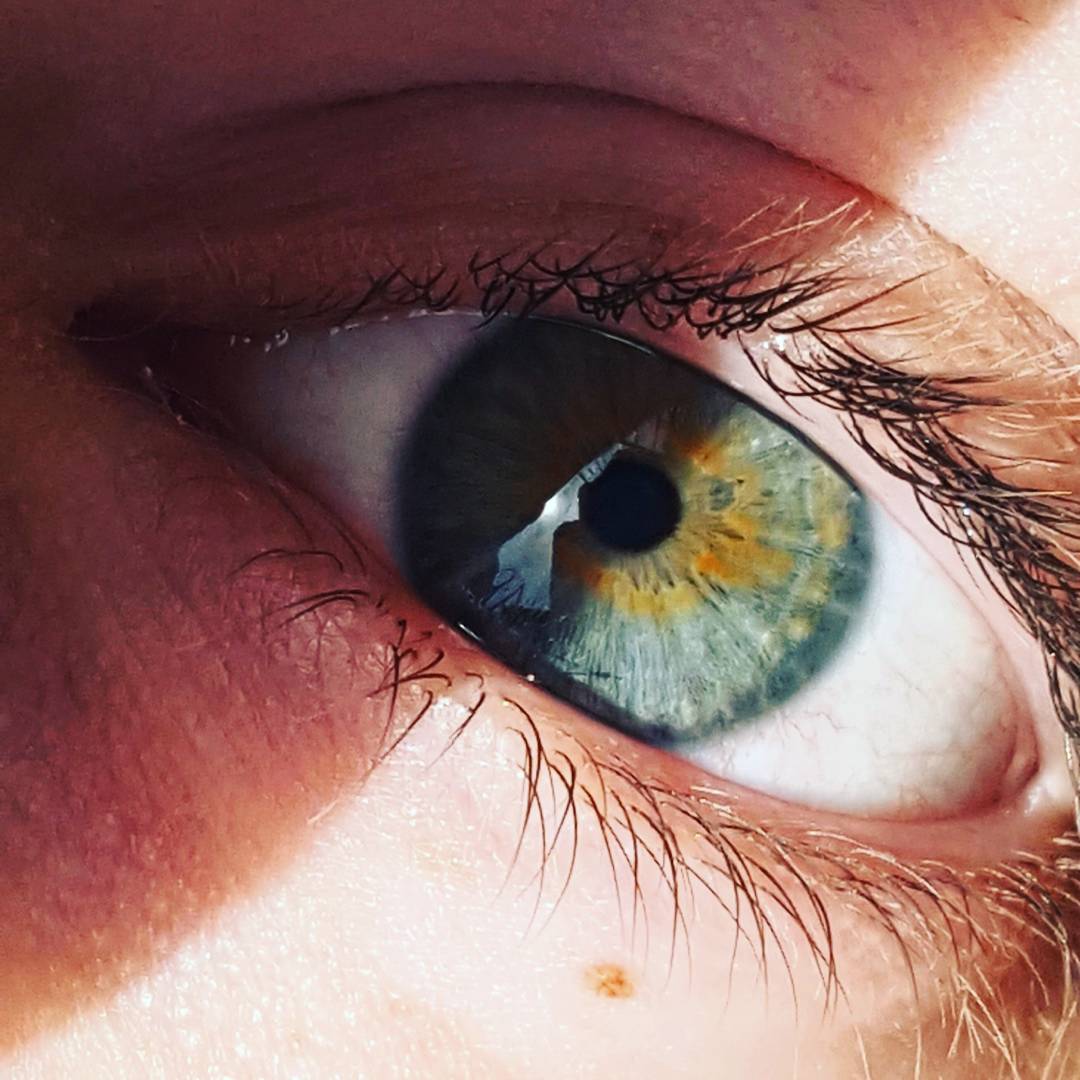 Drawingthem0_o's tweet photo. Eyecolour always changes when we are crying 😓 https://t.co/GsgvnW7MSZ