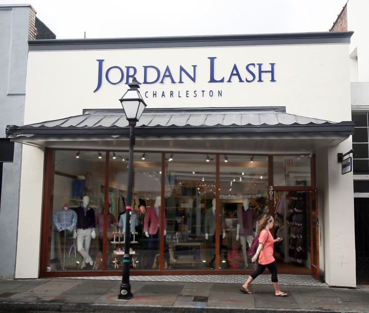 LeeCharleston's tweet photo. Check out some of the new #retail options on the move in Downtown Charleston. https://t.co/FZ1io7qmBF https://t.co/yzzLVTwcvv