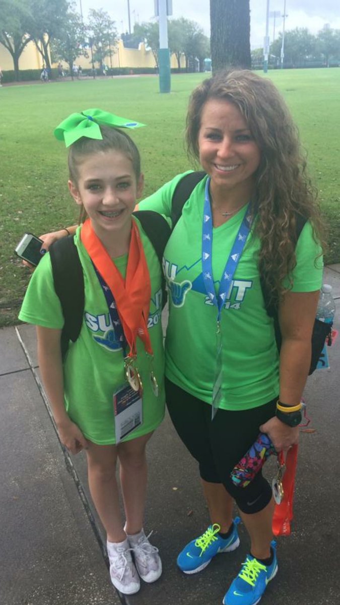 bryangirl32's tweet photo. @Stingray_Birdy  flash back!!  She is sooooo excited!!!! https://t.co/7yiwCwJs4H