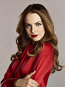 First promotional picture of Fallon Carrington! #Dynasty