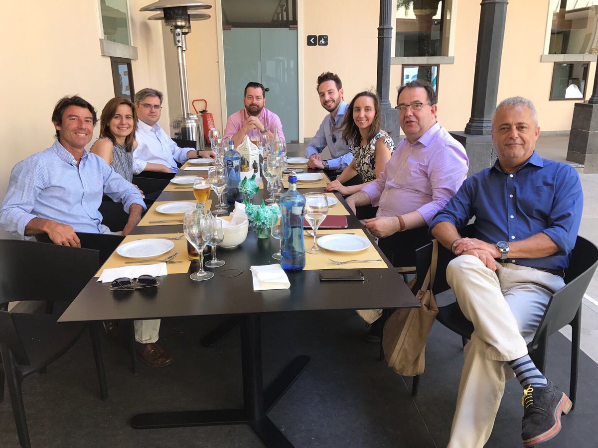 iherrero_h's tweet photo. #comiendo #disfrutando con los #abogados #Lexunion #asambleageneral @LexunionEspana Garcias @sygabogados https://t.co/UC9lTy6FQx