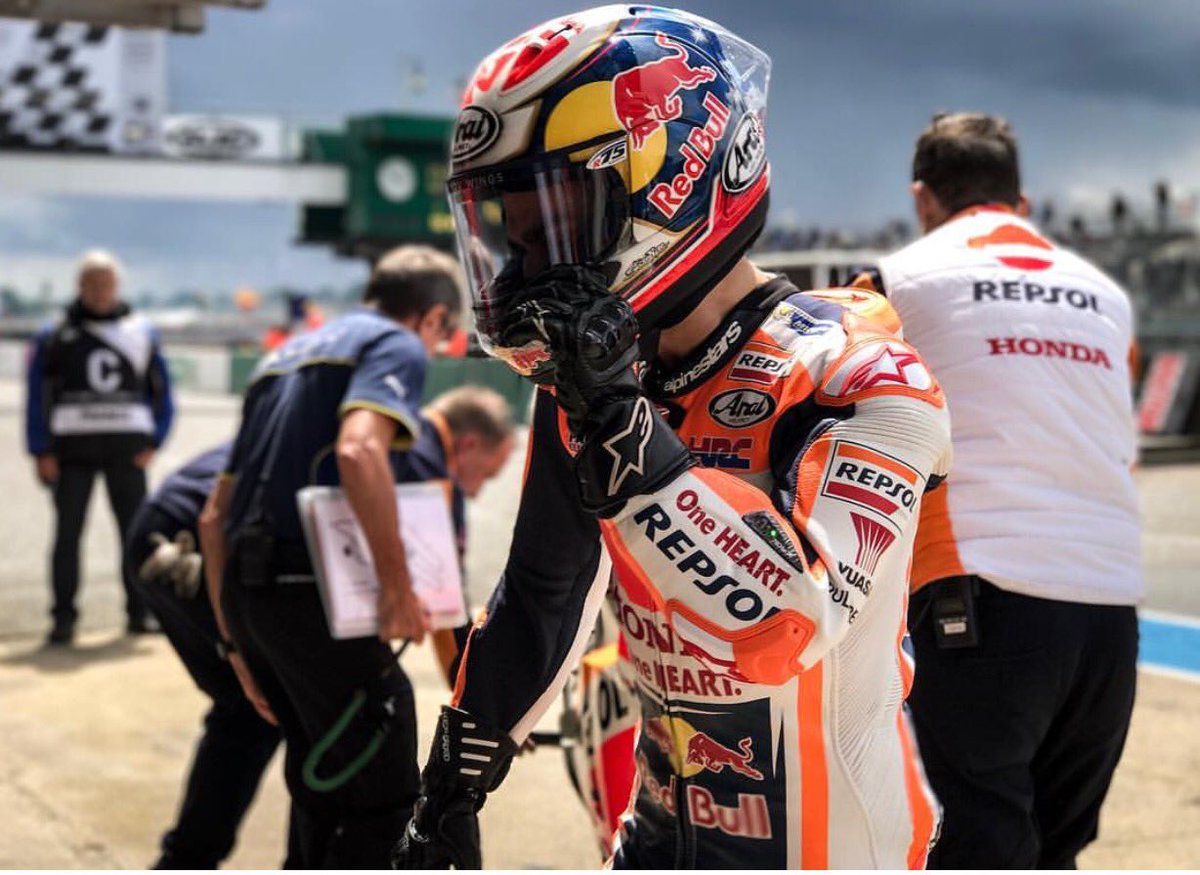 oz_cryptoguy's tweet photo. RT: @26_DaniPedrosa - Wet first day! #FrenchGP #Day1 #MotoGP #staystrongnicky https://t.co/8jEJcz7V4y