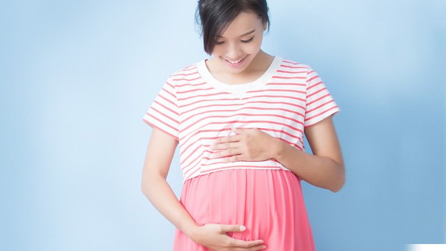 AmerDentalAssn's tweet photo. Baby on board?  https://t.co/MtnU7ipfNH #pregnancy #oralhealth https://t.co/XX0wKUyx61