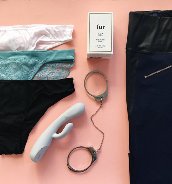 thisisADAY's tweet photo. Friyay time 🙌 win #allthethings from some of our fav brands @dirtylemondetox @mavenclinic @UnderclubCo @unboundbox https://t.co/MK5ILH49kB https://t.co/GrjmOr4m5Y