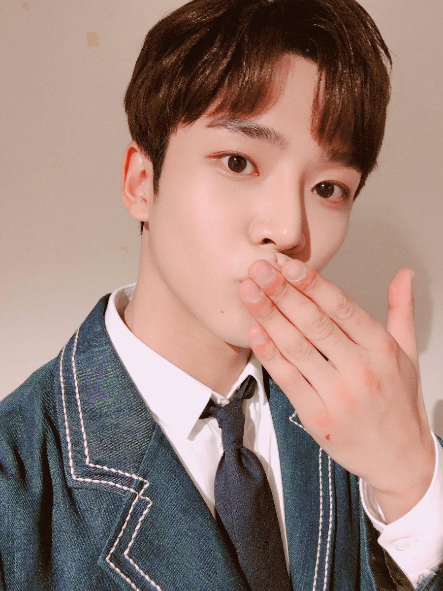 SF9_official_jp's tweet photo. [#ロウン] 今日はほんとうにたのしかったです!!はじめてのKCONだったのできんちょうもしましたが日本のFANTASYのみなさんがおくってくれたおうえんとあいにげんきをもらってステージをおえることができました🐭 https://t.co/uBPPYkAtta