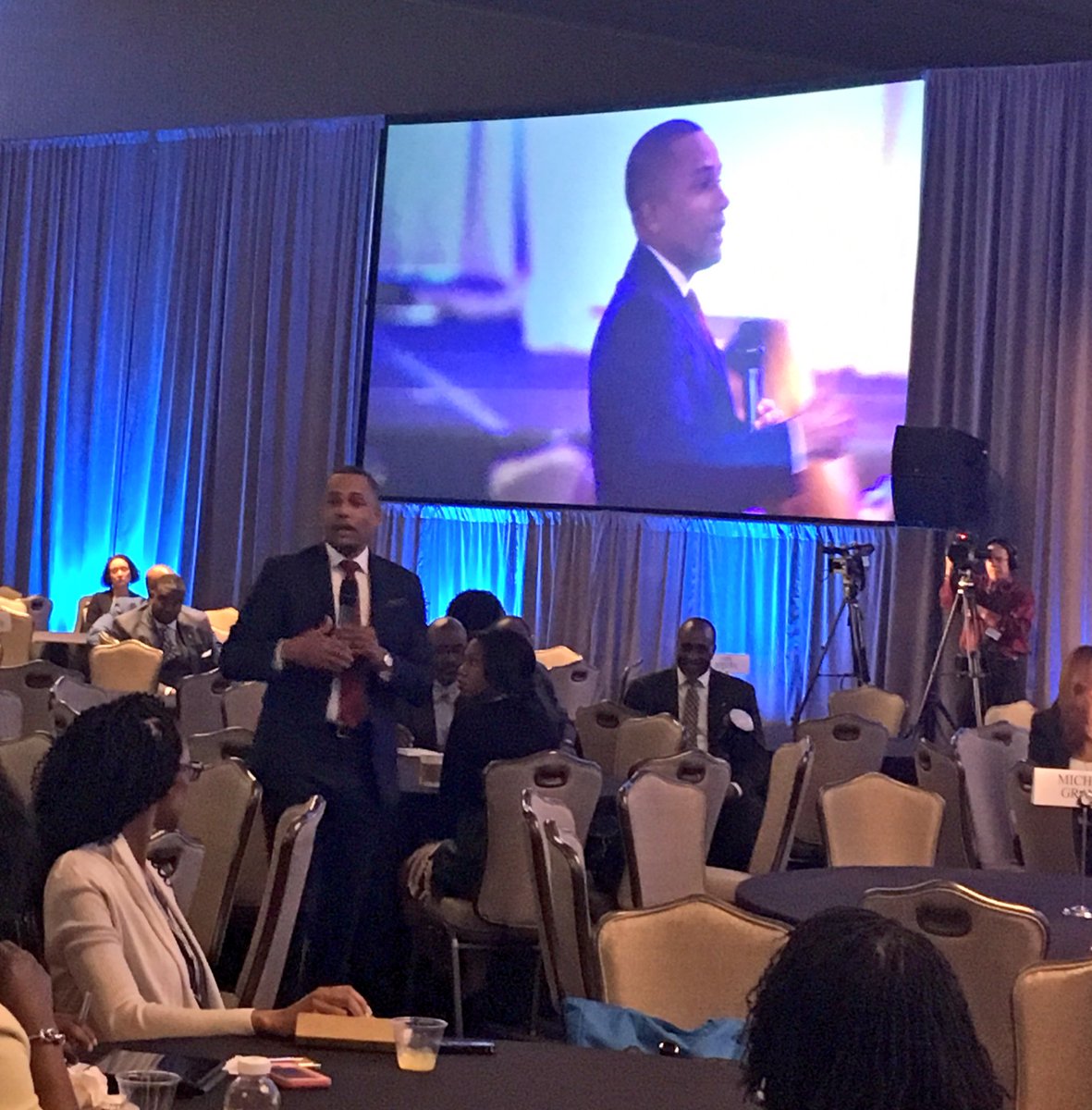 MsSelenaHill's tweet photo. "The future belongs to those who can innovate, who are bold, those that can take risk." - @hillharper #FEAR #BESummit https://t.co/MP1xu1TPoy