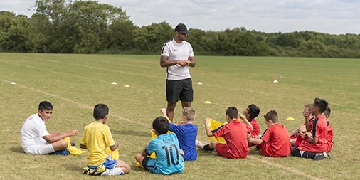 EnglandLearning's tweet photo. Are you interested in coaching but yet to start?

Complete our survey for a chance to win a signed @England shirt

👉https://t.co/jlFMco5pAR https://t.co/hC3oO0AbOS
