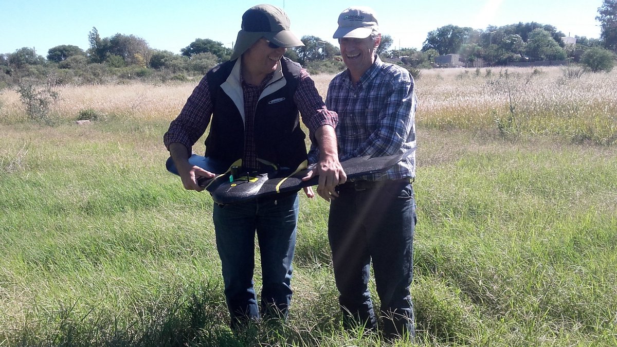 geosistemassrl's tweet photo. Un excelente dia para volar el #eBeeRTK en San Luis @sensefly #drone #agrimesura #gis #topografia #fotogrametria https://t.co/10Mbmi3ubV