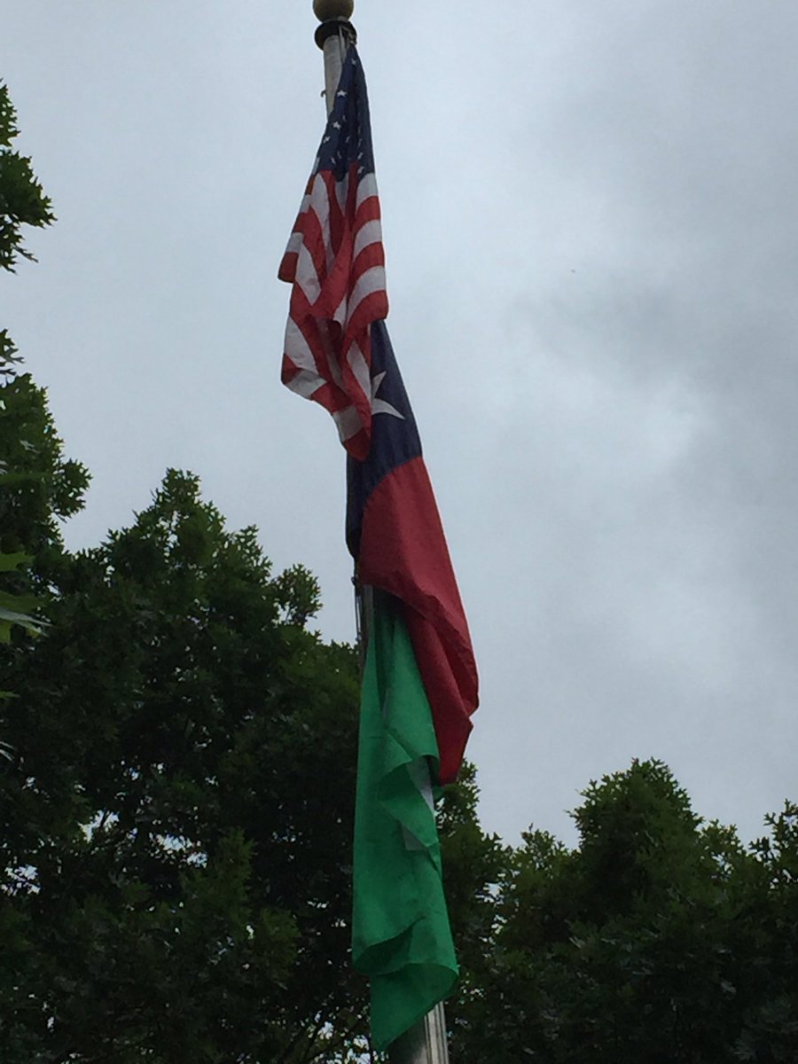 Patton_Pioneers's tweet photo. Way to go Pioneers, Patton is a green flag school! @motomom312 @AISDSupt @EcoSchoolsUSA @AISD_Science @PattonEcoTeam @PattonInnovates https://t.co/VPqaAZDtsZ