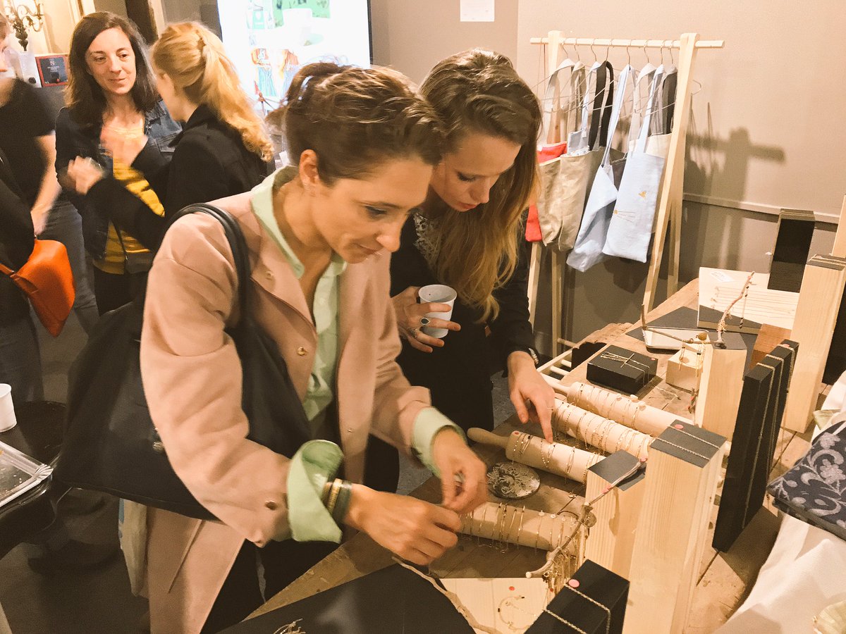 18StMarcel's tweet photo. Venez dénicher le cadeau original pour la fête des mères 💍🍶🎀🛍 jusqu'au 28 mai de 11h à 19h30 au popupstore "Les Marcelles / 8 créatrices" ♥️ https://t.co/LZAaySuJ3q