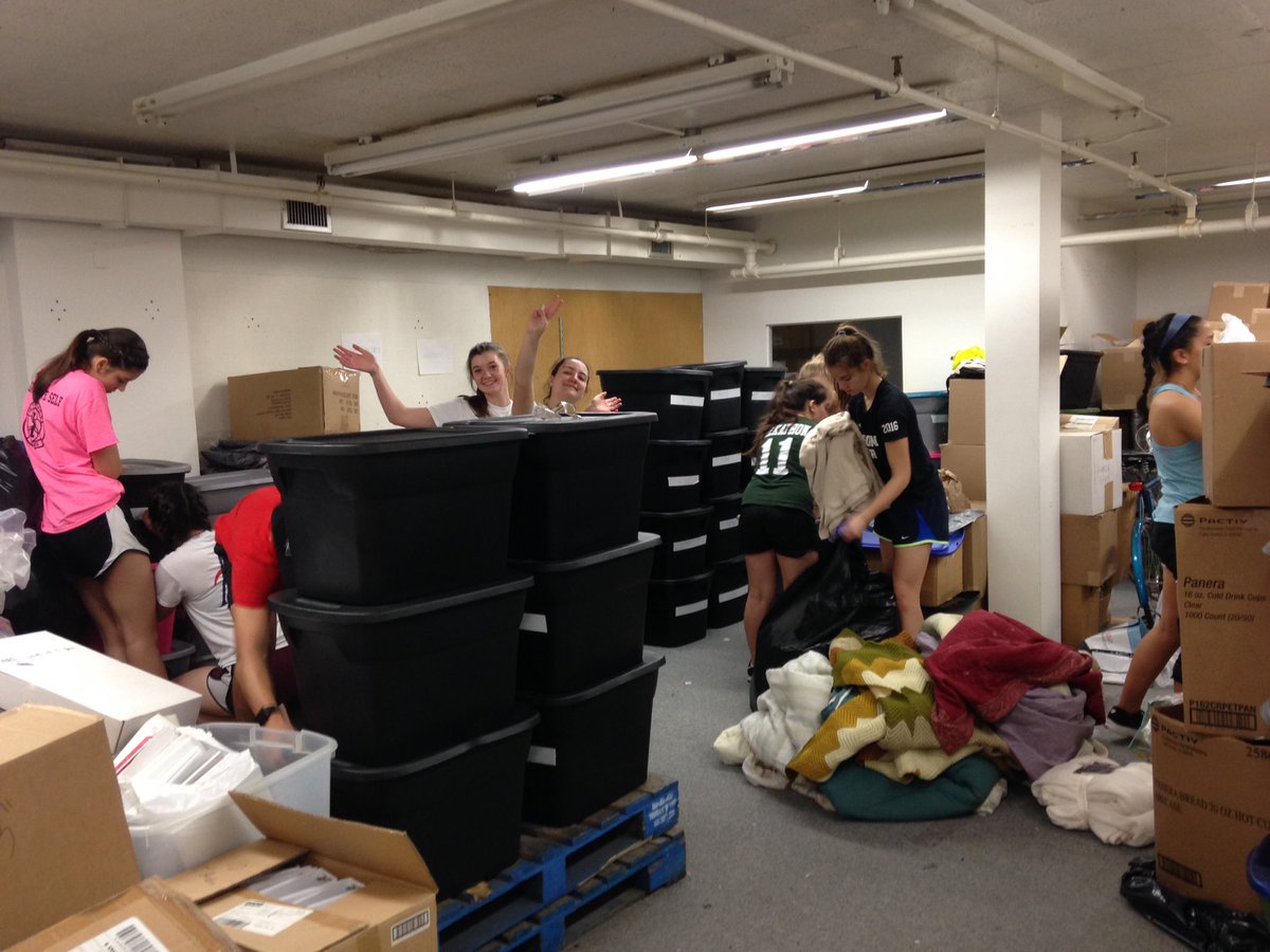 DragonPhysiX's tweet photo. Organizing space   #MHSDOS #interactMHS  #DOS2017 #interact @NjRotary #BridgesOutreach https://t.co/VeRt9NJ8gS