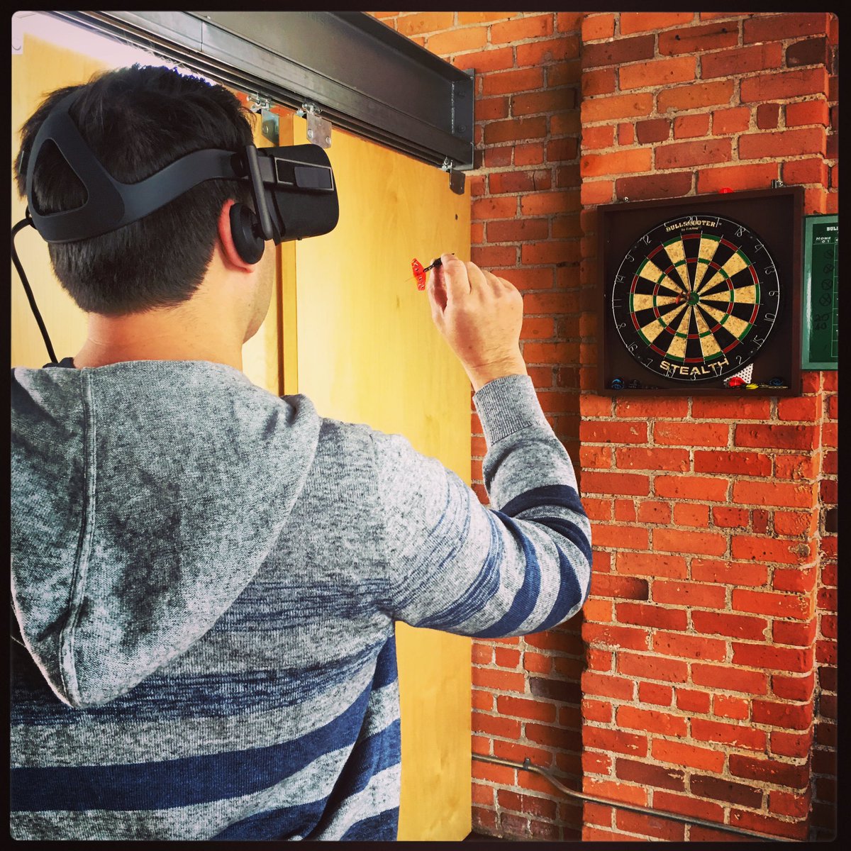 GamerSaloon's tweet photo. Friday morning. #VRguy lighting up the 🎯like he normally does.
.
.
.
#VR #VirtualReality #FridayFeeling #Friday #OculusRift #Oculus https://t.co/QjG40qr6X3