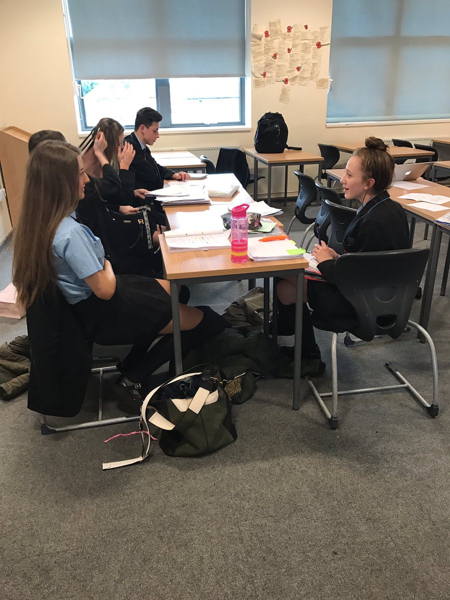 AdventureDHC's tweet photo. Year 10 dedication for their English lit exam #hardwork #soproud https://t.co/Ao7x2xglcM