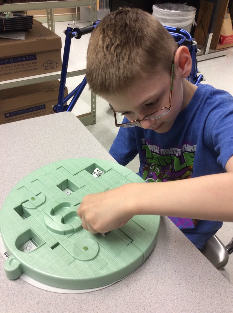 HCSDMotorTeam's tweet photo. Lots of Angry Bird fine motor fun for the end of the school year! @HoffmanTrailsEl #otfun https://t.co/p1NNrvNgoo