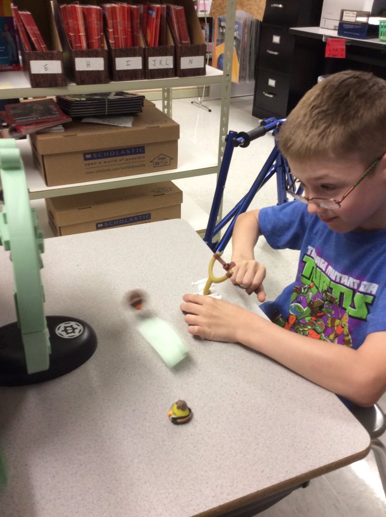 HCSDMotorTeam's tweet photo. Lots of Angry Bird fine motor fun for the end of the school year! @HoffmanTrailsEl #otfun https://t.co/p1NNrvNgoo