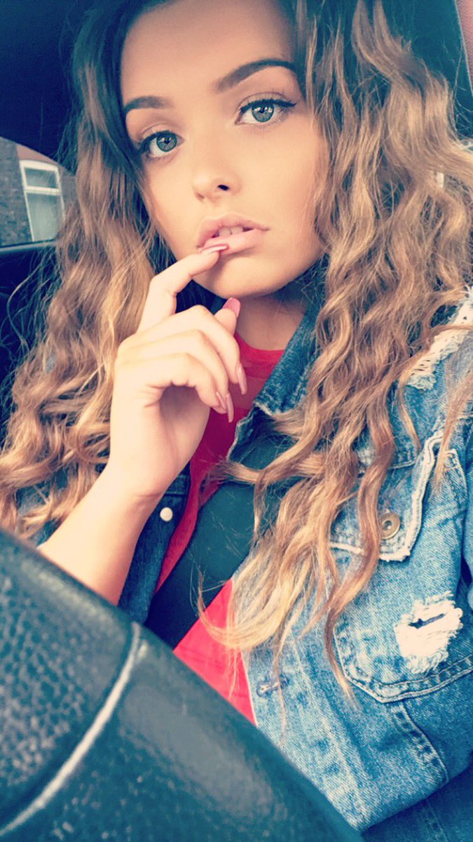 🎬