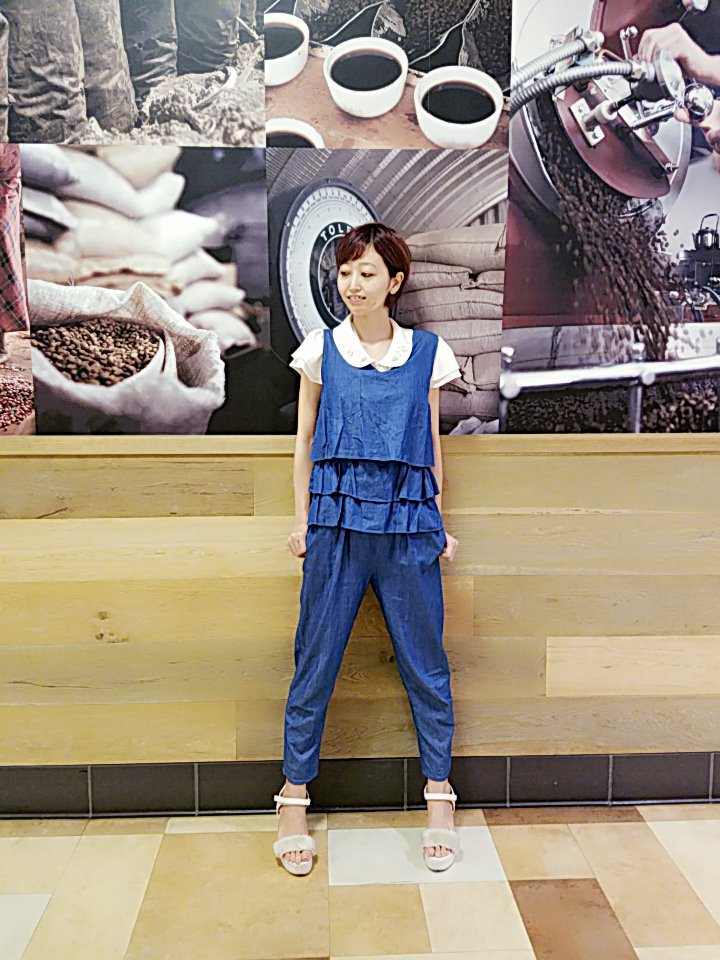 F0y0fM's tweet photo. 今日はね、ストロベリークリームフラペチーノ第2段行ってきたよ♡
今回はチョコチップとチョコソーストッピングしてアポロ風!
私服は春っぽさを意識してみた
24時30分にお知らせありまふヽ(´ω`)ノ
#スタバ新作
#ストロベリーフラペチーノ
#todaycoordinate https://t.co/MSr3WxDYRI