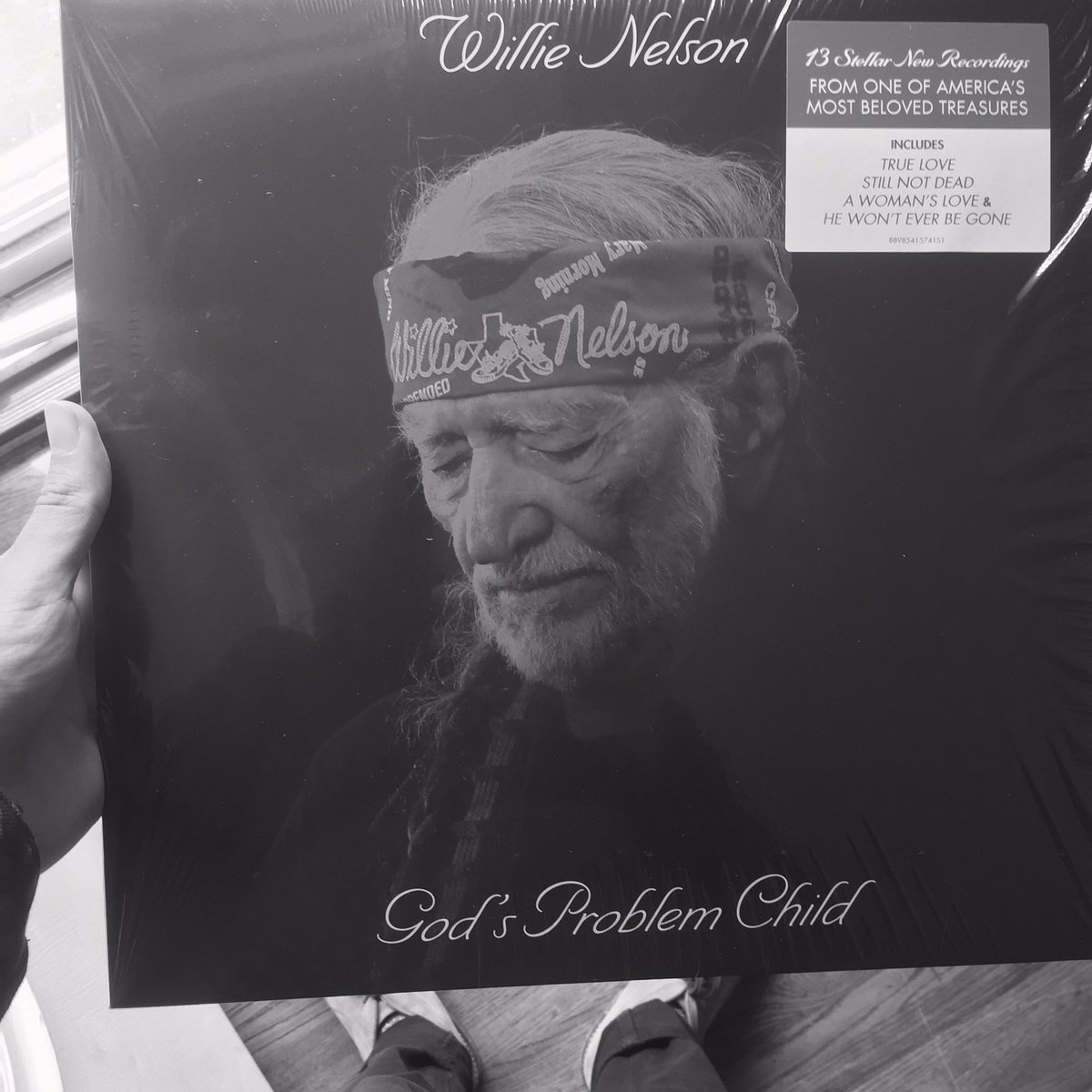 imalexanderwren's tweet photo. gracias to mis padres for the cool gift :) #willienelson #godsproblemchild #williesreserve https://t.co/58WZyiDS3g