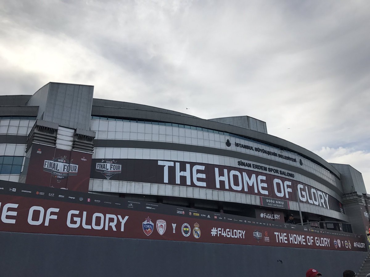 re7usetolose's tweet photo. #RedWarriors #AllForOne_OneForAll #WeAreOlympiacos #F4GLORY https://t.co/mo7bLiNzWF