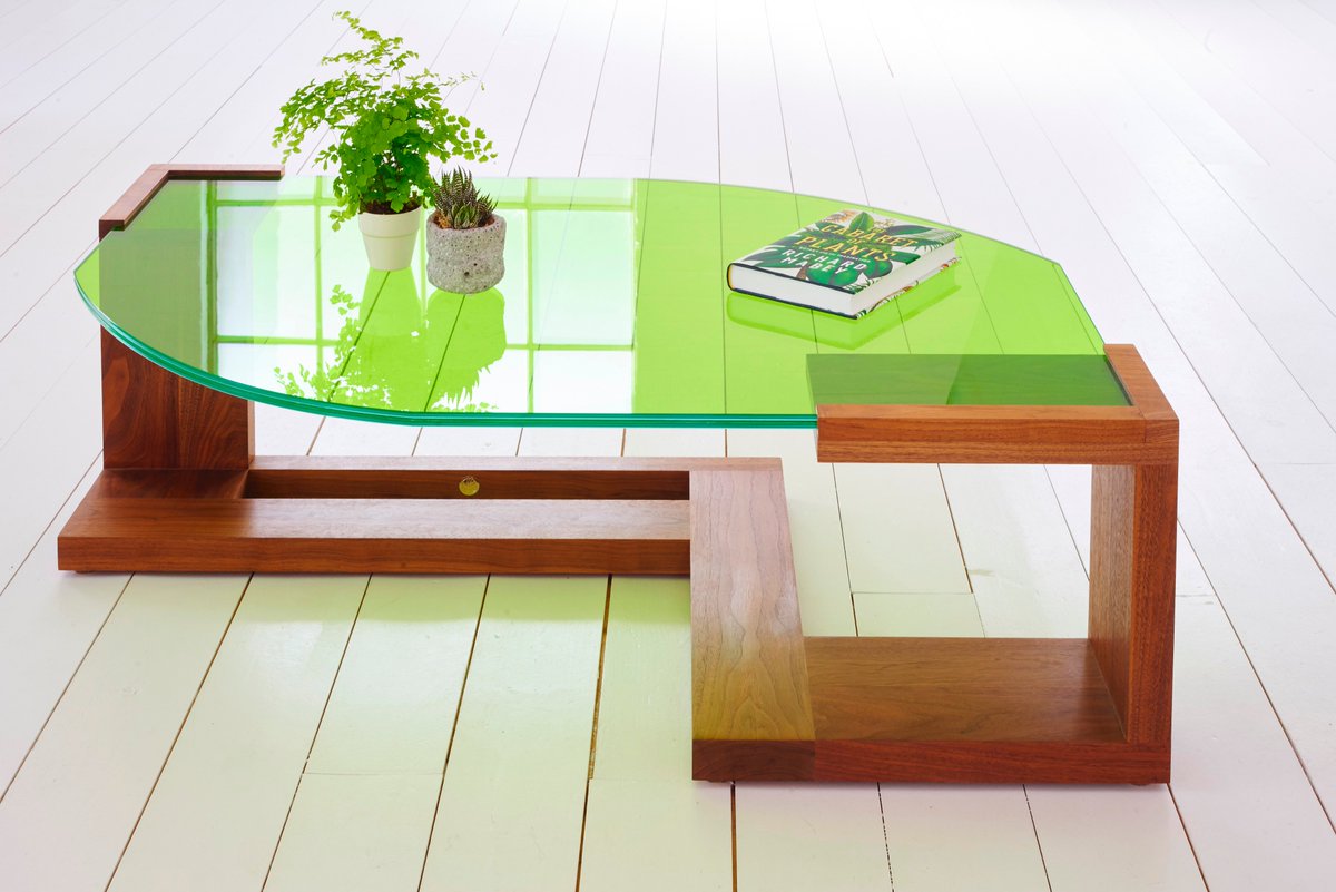treecoutureuk's tweet photo. Brightening the loveliest homes with the ltd edition Lime Tree #coffeetable in solid #walnut &amp; custom glass 
#handmadeinlondon #greenglass https://t.co/FgMSn9Nqyu