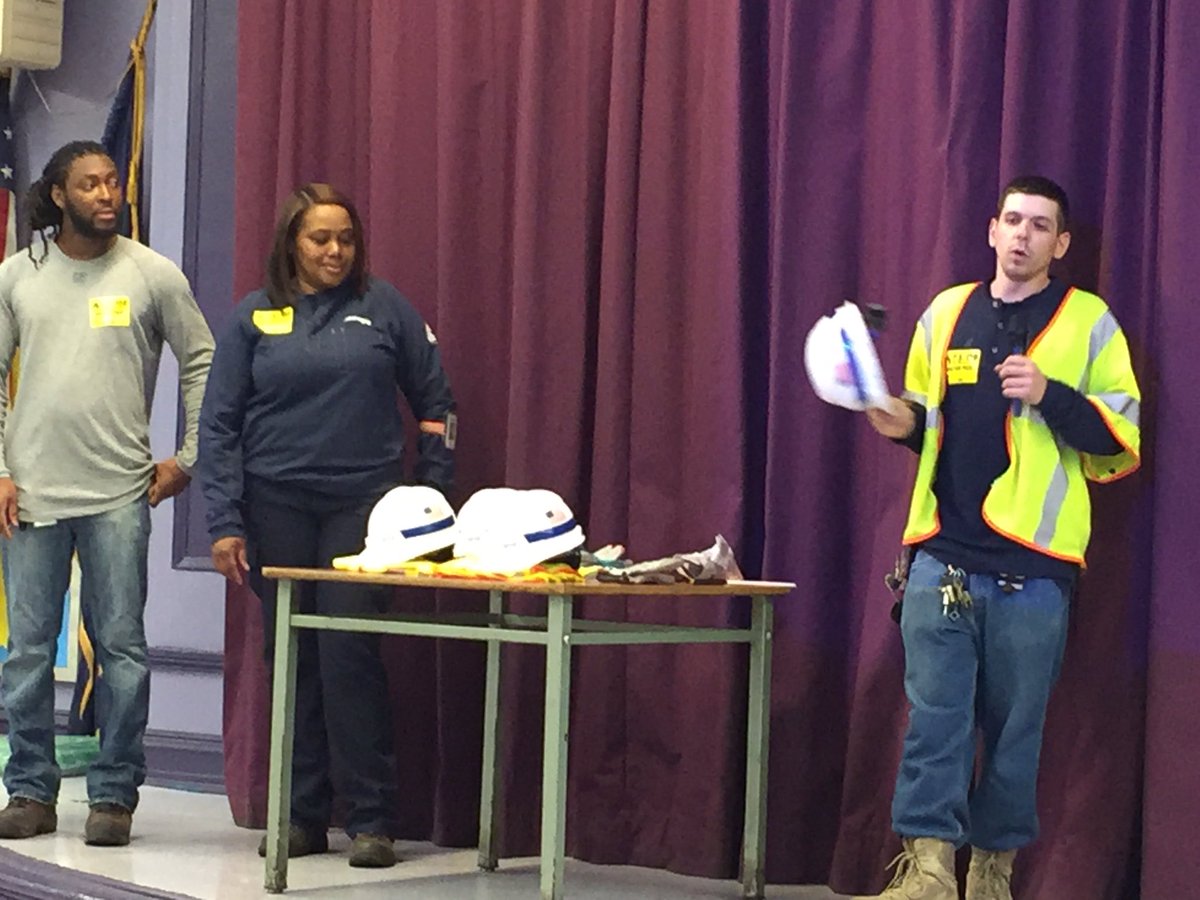 KarenYoung2530's tweet photo. It's all about #safety at PS158 with @CityYearNewYork @nationalgridus https://t.co/GKYVqfpfiw