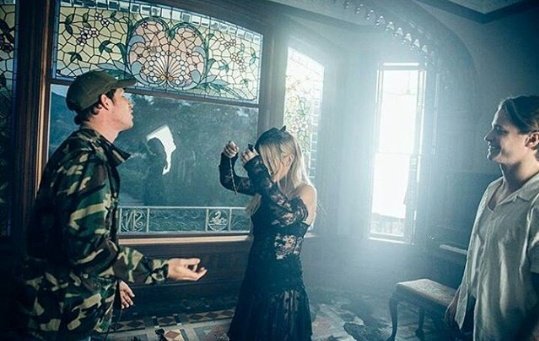 EllieQueen24's tweet photo. First time video is coming soon :) 🌸🌸🌸 @elliegoulding @KygoMusic #elliegoulding #kygomusic 💕💘💓 #firsttime #firsttimevideo 💙💜❤💝 https://t.co/aFHcdiN1wk