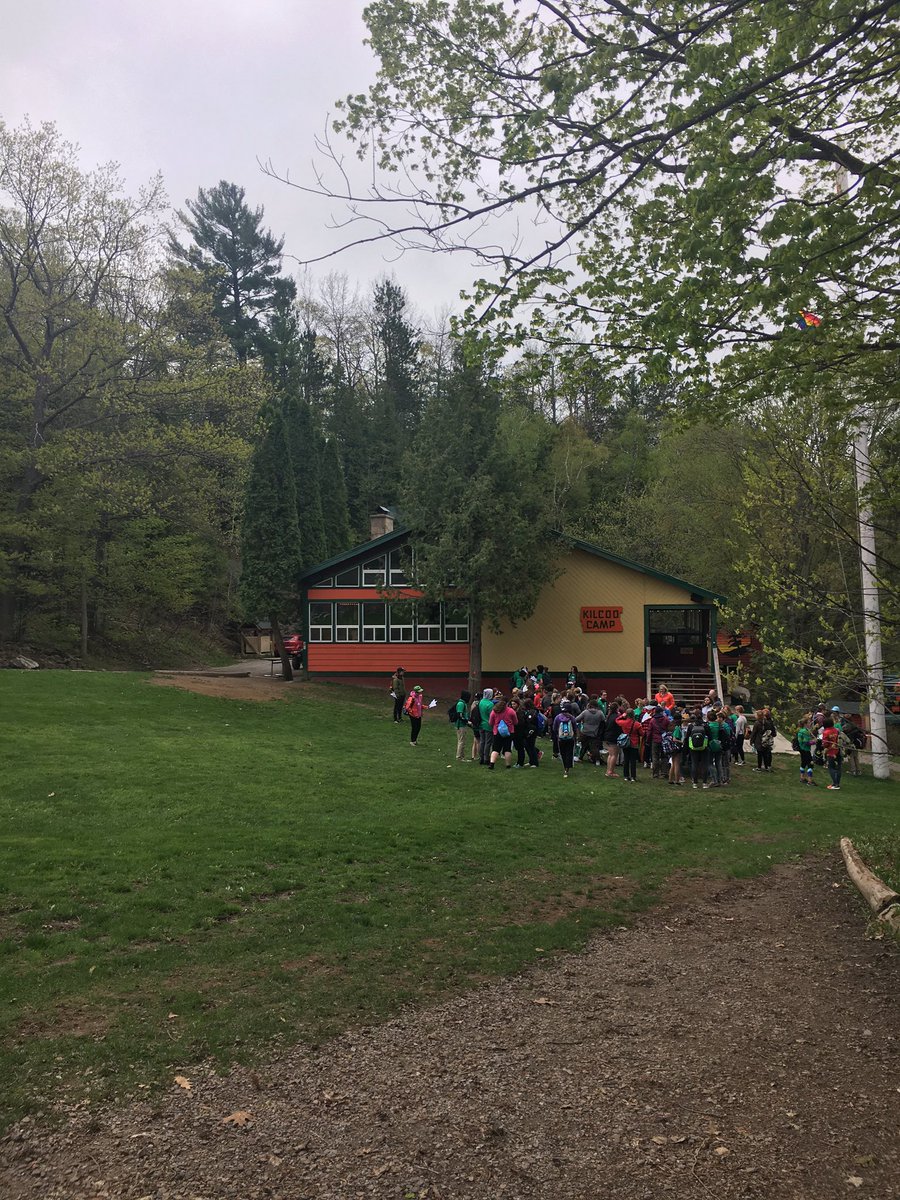 MsParkEDU's tweet photo. @JackCallaghanPS 🦄 we 💕camp! #embraceyourinnerunicorn #GSA #TLDSB https://t.co/9mW1WkyQm5